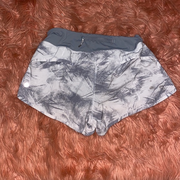 grey and white lulu shorts!! - Picture 2 of 3